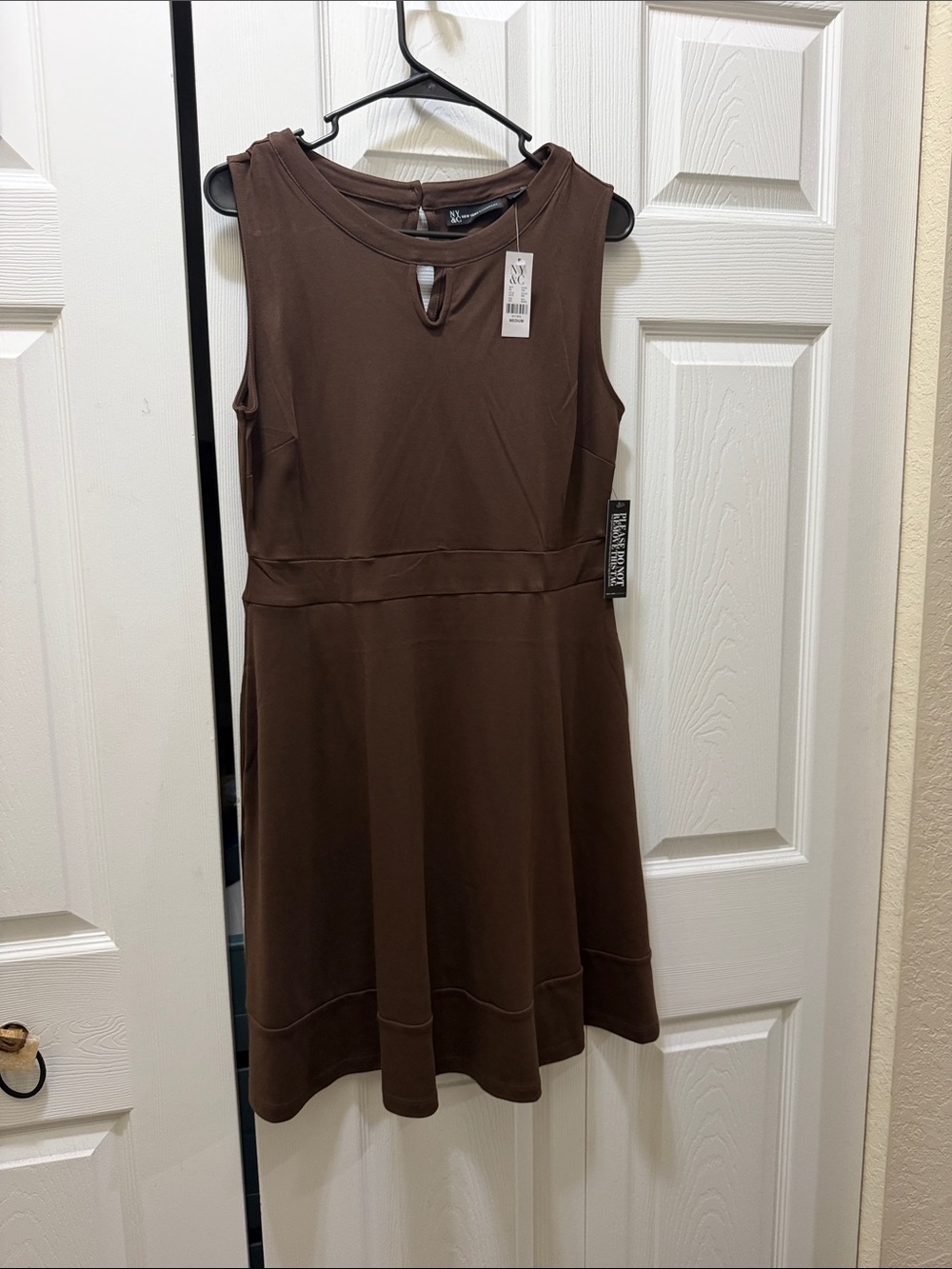Sleeveless Brown A-Line Dress with Keyhole Neck